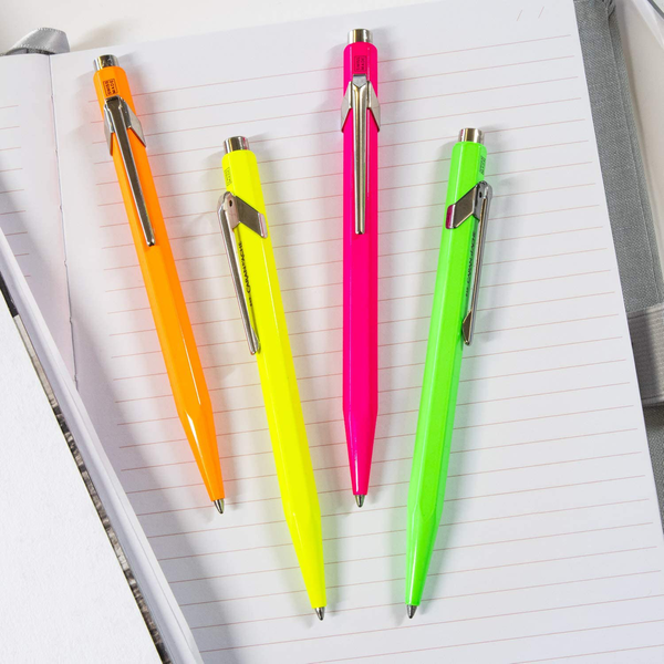 «Ручка Caran d'Ache 849 Pop Line Fluo Оранжевая (849.030)», бренда Caran d'Ache - фото №1