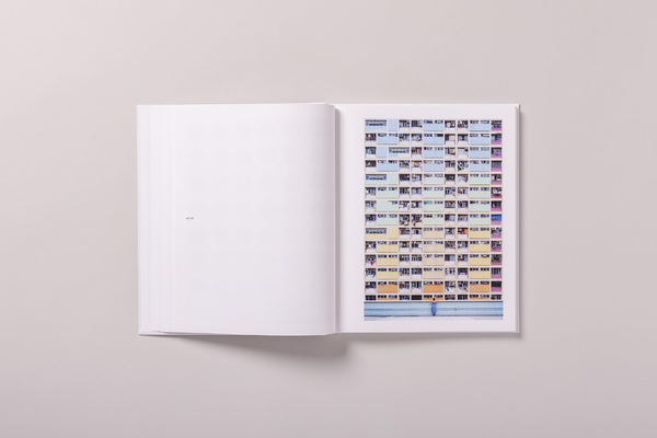Бумажная книга «Happytecture», авторов Анна Девис, Даниель Руэда - фото №1