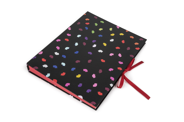 Бумажная книга «Lulu Guinness: Multi Lips Concertina File » - фото №1