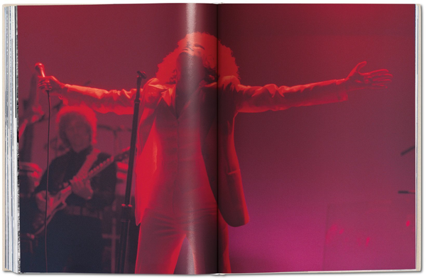 Паперова книга «Barbra Streisand: Steve Schapiro & Lawrence Schiller» - фото №1