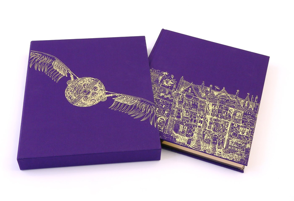 Бумажная книга «Harry Potter and the Philosopher’s Stone. Deluxe Illustrated Slipcase Edition », автор Джоан Роулинг - фото №1
