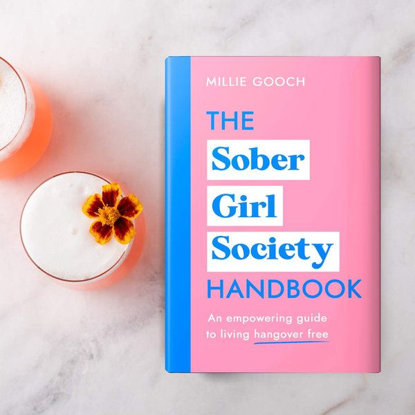 Бумажная книга «The Sober Girl Society Handbook: An empowering guide to living hangover free», автор Милли Гуч - фото №1