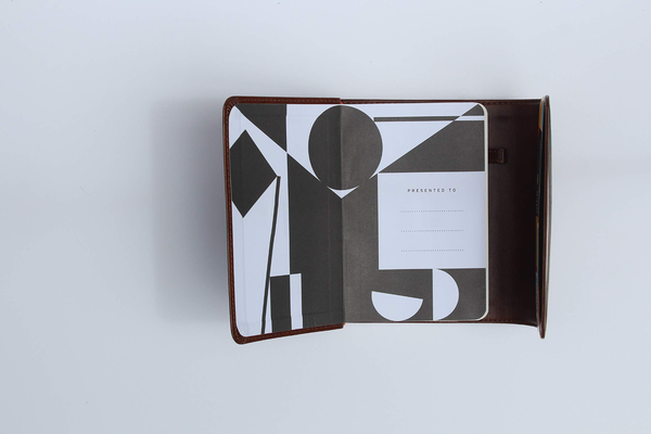 Паперова книга «NIV Pocket Brown Soft-tone Bible with Clasp» - фото №1