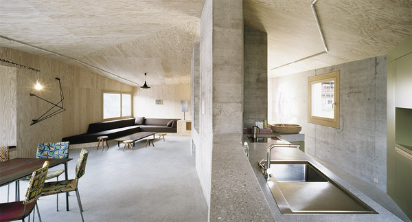 Паперова книга «New Swiss Architecture», авторів Хубертус Адам, Майя Бірке фон Гревеніц - фото №1