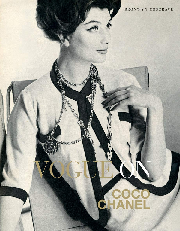 Бумажная книга «Vogue on Coco Chanel», автор Бронвин Косгрейв - фото №1