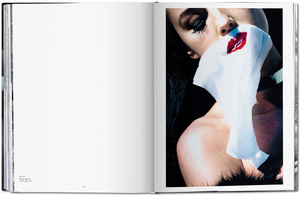 Паперова книга «Helmut Newton. Sex & Landscapes», автор Філіпп Гарнер - фото №1