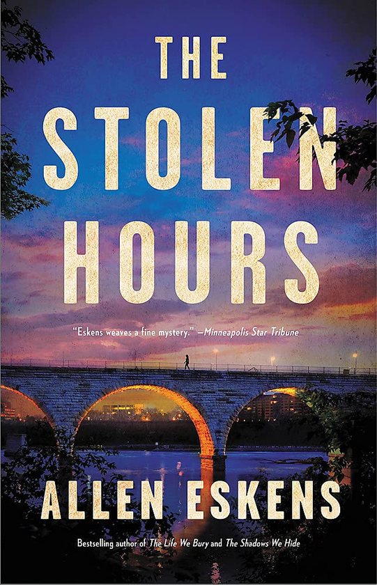 Бумажная книга «The Stolen Hours», автор Аллен Эскенс - фото №1
