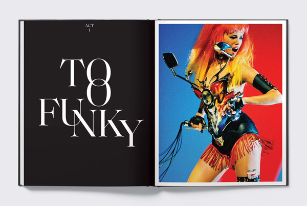 Бумажная книга «Thierry Mugler. Couturissime», автор Тьерри-Максим Лорио - фото №1