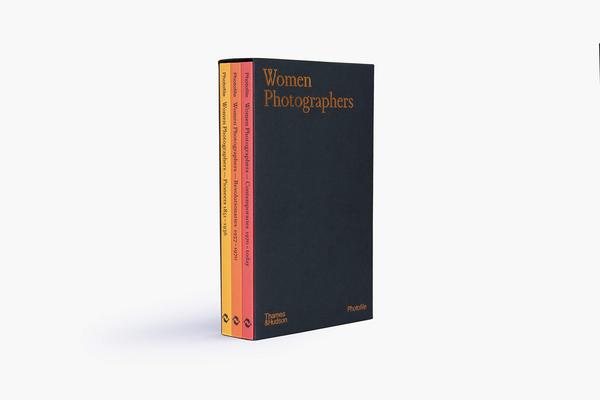 Бумажная книга «Women Photographers. Slipcased set», автор Клара Бувересс - фото №1