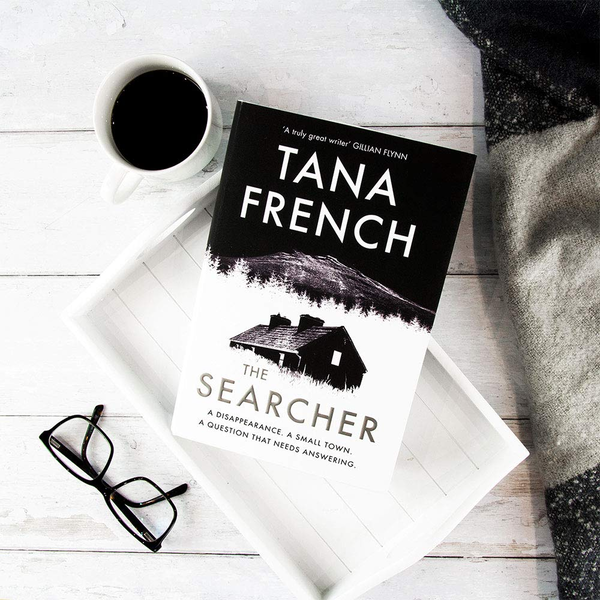 Бумажная книга «The Searcher. The mesmerising new mystery from the Sunday Times bestselling author», автор Тана Френч - фото №1