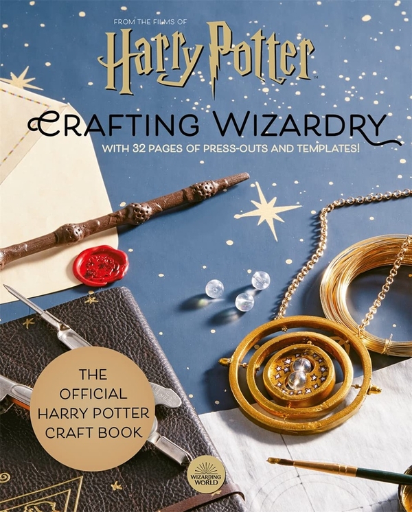 Бумажная книга «Harry Potter: Crafting Wizardry. The Official Harry Potter Craft Book» - фото №1