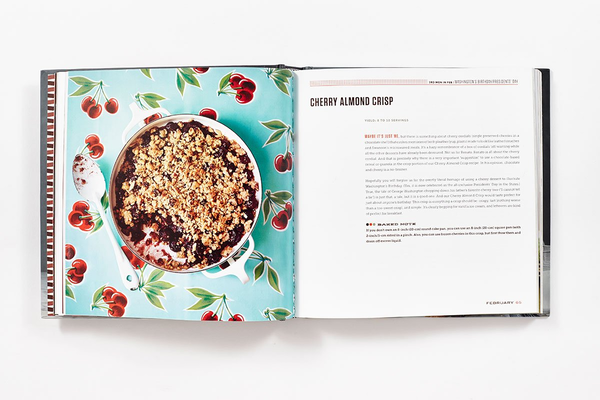Бумажная книга «Baked Occasions. Desserts for Leisure Activities, Holidays, and Informal Celebrations», автор Мэтт Льюис - фото №1