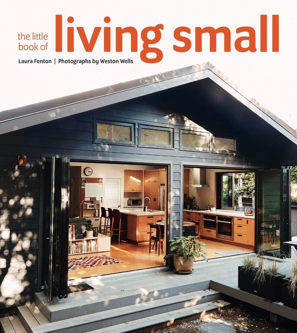 Бумажная книга «The Little Book of Living Small», автор Лаура Фентон - фото №1