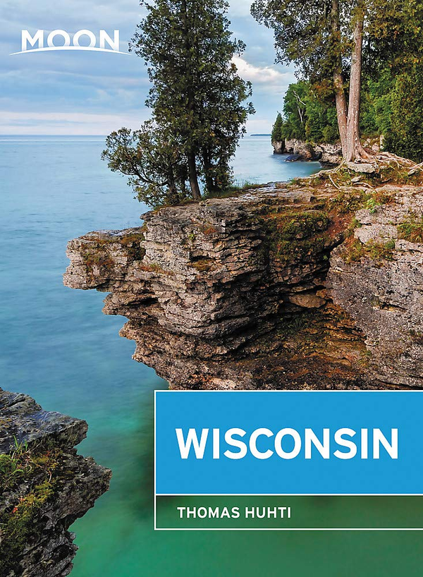 Бумажная книга «Moon Wisconsin», автор Томас Хьюти - фото №1
