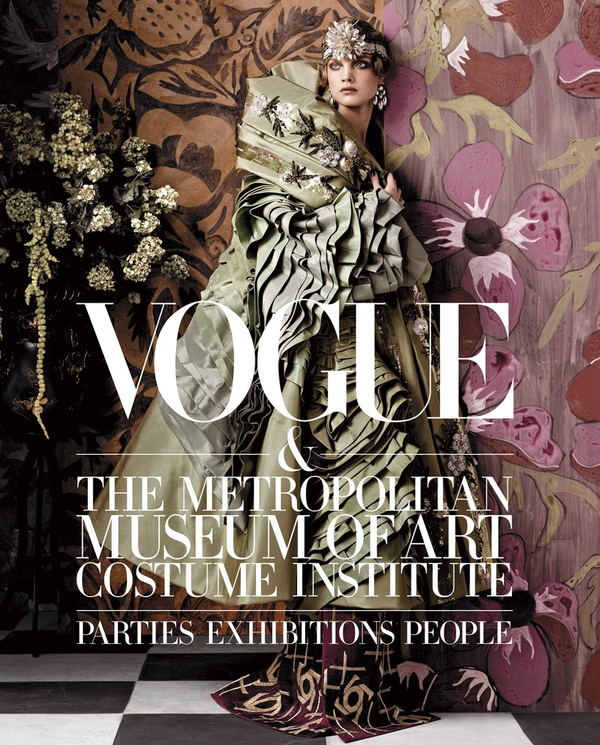 Бумажная книга «Vogue and the Metropolitan Museum of Art Costume Institute», автор Хэмиш Боулз - фото №1