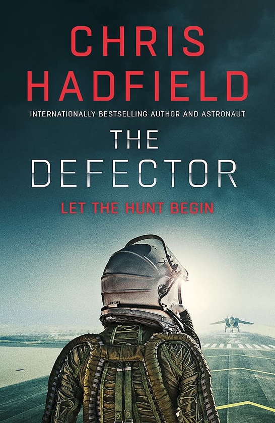 Паперова книга «The Defector », автор Кріс Гетфілд - фото №1