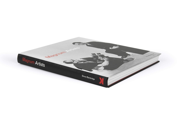 Бумажная книга «Magnum Artists. When Great Photographers Meet Great Artists», автор Саймон Бэйнбридж - фото №1
