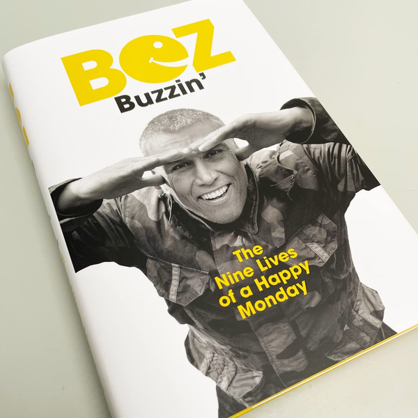 Бумажная книга «Buzzin'. The Nine Lives of a Happy Monday», автор Bez - фото №1