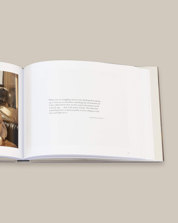 Бумажная книга «Hope, Never Fear. A Personal Portrait of the Obamas», автор Калли Шелл - фото №1