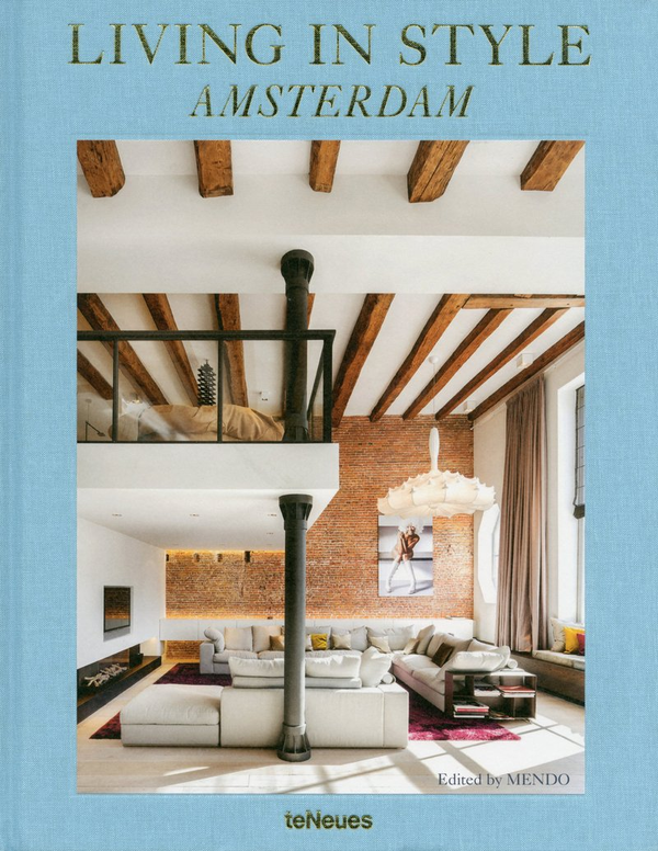 Бумажная книга «Living in Style Amsterdam» - фото №1
