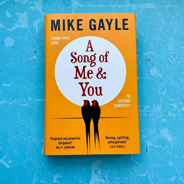 Бумажная книга «A Song of Me & You», автор Майк Гейл - фото №1