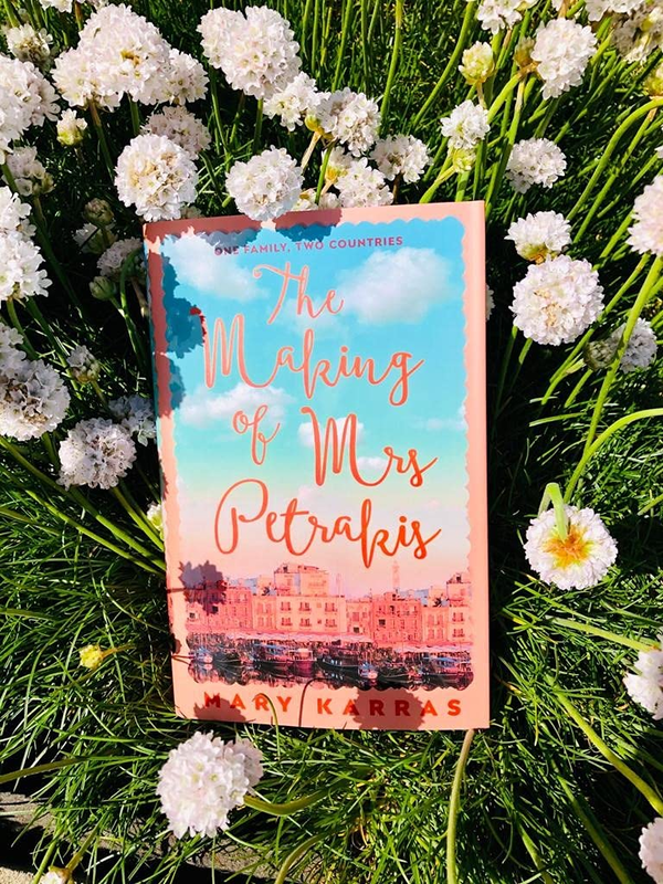 Бумажная книга «The Making of Mrs Petrakis», автор Мэри Каррас - фото №1
