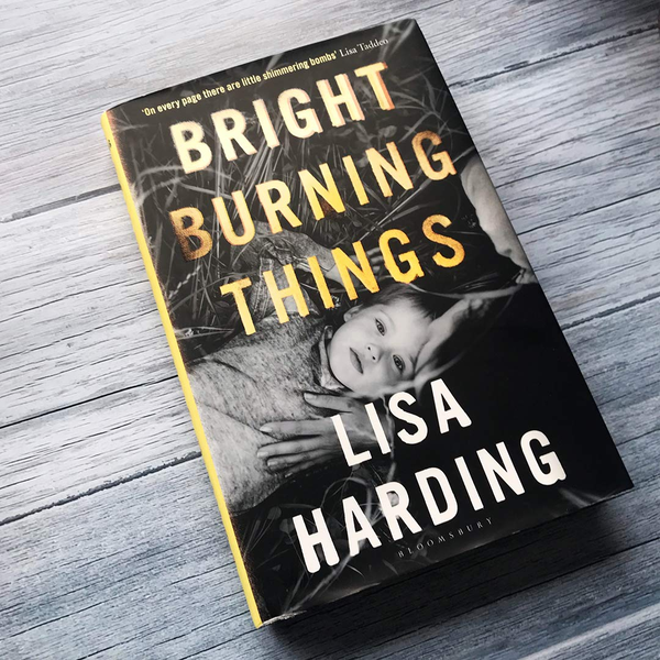 Паперова книга «Bright Burning Things», автор Ліза Хардінг - фото №1
