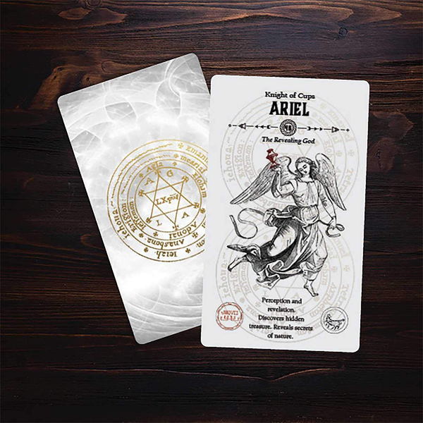Паперова книга «Angel Tarot», автор Тревіс Макгенрі - фото №1