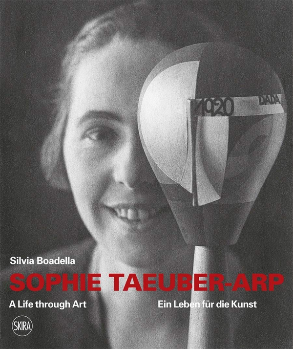 [object Object] «Sophie Taeuber-Arp.Bilingual edition. A Life through Art / Ein Leben fur die Kunst», автор Сильвия Боаделла - фото №1