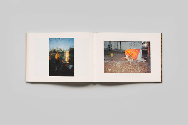 Бумажная книга «Harmony Korine and Juergen Teller. William Eggleston 414», авторов Юрген Теллер, Хармони Корин - фото №1