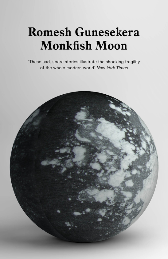 Бумажная книга «Monkfish Moon», автор Ромеш Гунесекера - фото №1