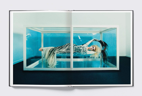 Бумажная книга «Thierry Mugler. Couturissime», автор Тьерри-Максим Лорио - фото №1
