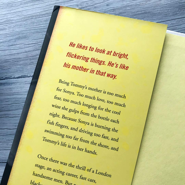 Паперова книга «Bright Burning Things», автор Ліза Хардінг - фото №1
