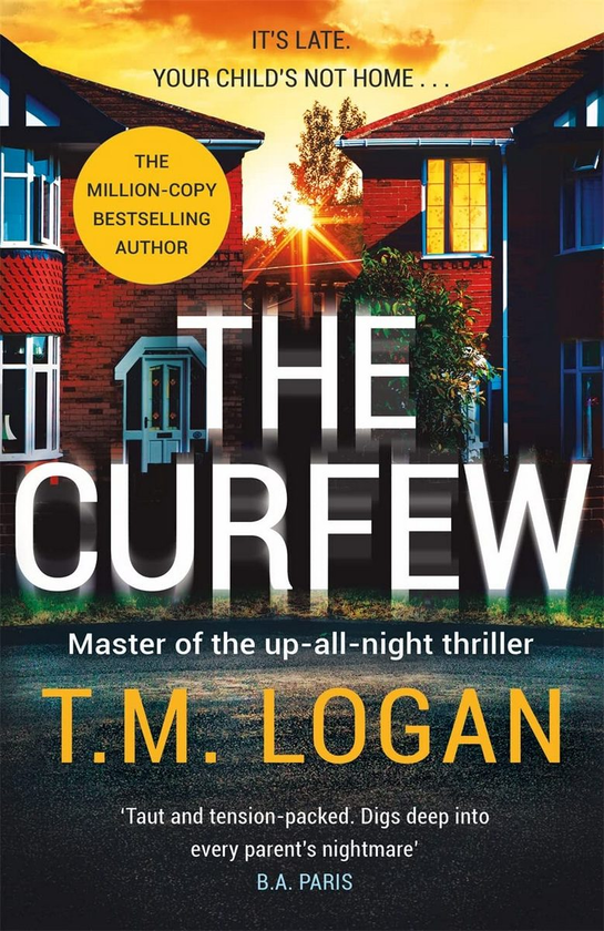 Бумажная книга «The Curfew», автор Т. М. Логан - фото №1