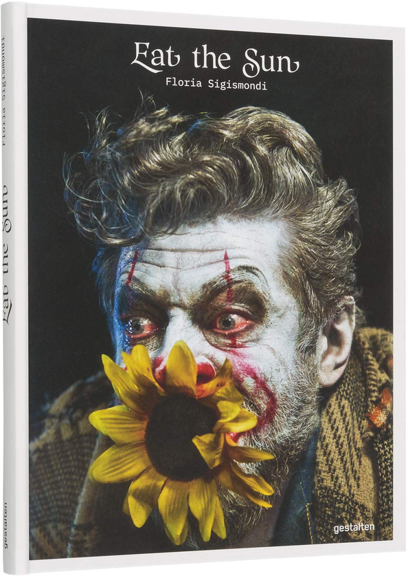 Бумажная книга «Eat the Sun. From Dusk to Dawn with Photographer Floria Sigismondi», автор Флория Сигизмонди - фото №1