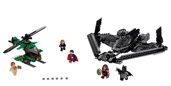  «Конструктор LEGO Super Heroes DC Comics Поединок в небе (76046)», бренда LEGO - фото №1