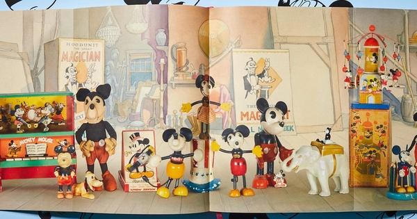 Бумажная книга «Walt Disney's Mickey Mouse. The Ultimate History», авторов Дэвид Герштейн, Дж. Б. Кауфман - фото №1