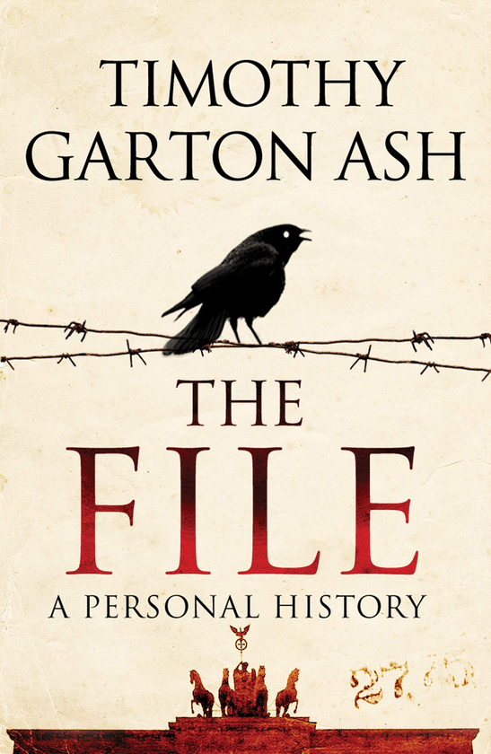 Паперова книга «The File. A Personal History», автор Тімоті Гартон Еш - фото №1