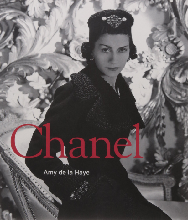Бумажная книга «Chanel: Couture and Industry», автор Эми де ла Хей - фото №1