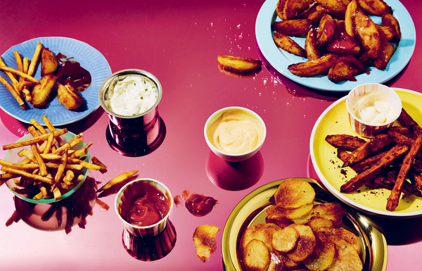 Бумажная книга «Carbs: From weekday dinners to blow-out brunches, rediscover the joy of the humble carbohydrate», автор Лаура Гудман - фото №1