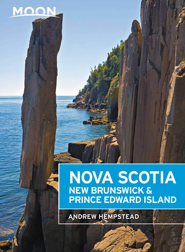 Бумажная книга «Moon Nova Scotia, New Brunswick & Prince Edward Island», автор Эндрю Хемпстед - фото №1