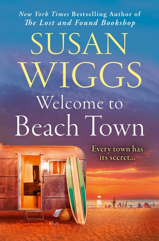 Бумажная книга «Welcome to Beach Town», автор Сьюзан Виггс - фото №1