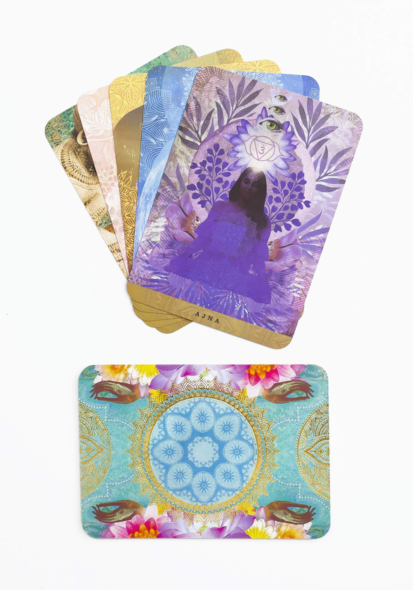 Паперова книга «A Yogic Path Oracle Deck and Guidebook», автор Сахара Роза Кетабі - фото №1