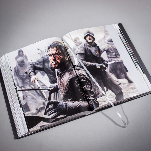 Бумажная книга «The Photography of Game of Thrones», авторов Майкл Когге, Хелен Слоан - фото №1