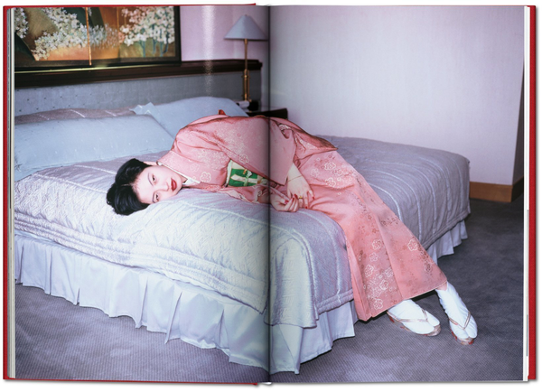 Паперова книга «Araki by Araki» - фото №1
