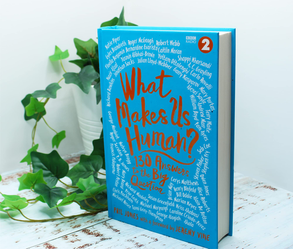 Паперова книга «What Makes Us Human? 130 answers to the big question», авторів Джеремі Вайн, Філ Джонс - фото №1