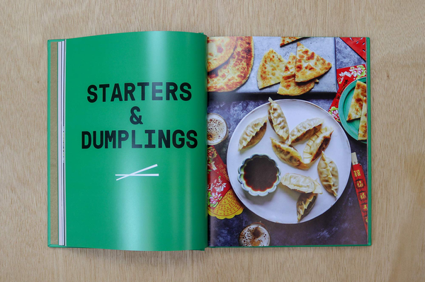 Паперова книга «The Veggie Chinese Takeaway Cookbook: Wok, No Meat? Over 70 vegan and vegetarian takeaway classics», автор Куоклін Ван - фото №1