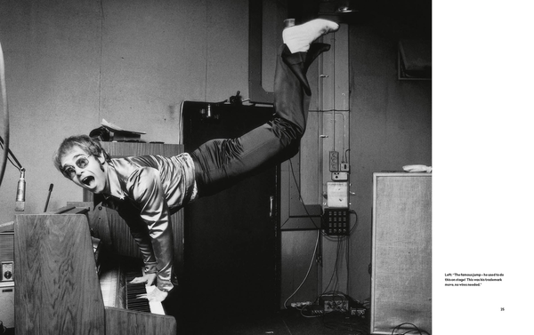 Паперова книга «Elton John by Terry O'Neill», автор Террі О'Ніл - фото №1