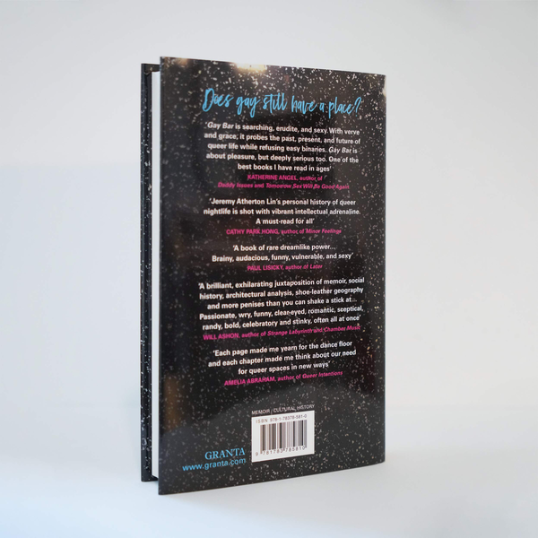 Паперова книга «Gay Bar. Why We Went Out», автор Джеремі Атертон Лін - фото №1