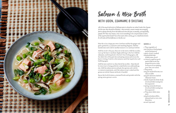 Бумажная книга «Nourish Soups: Hearty soups with a healthy twist», автор Ребекка Вудс - фото №1